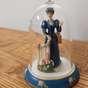 2009 Mini Avon President's Club Award Porcelain Figurine in dome